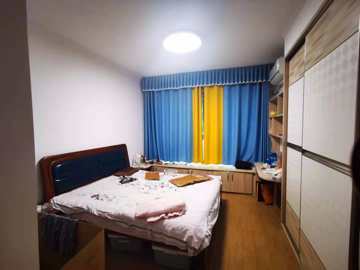 国色天香 3室2厅2卫 96.0万 国色天香 3室2厅2卫 96.0万客厅