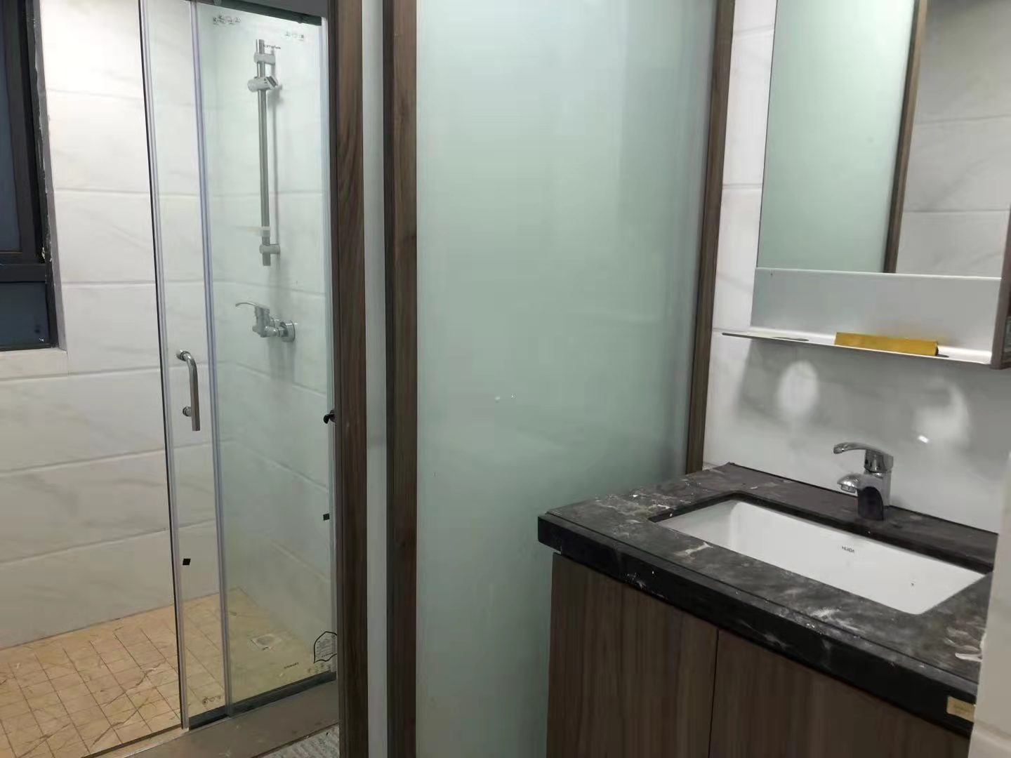 碧桂园梓山府 3室2厅1卫 2000.0元/月 碧桂园梓山府 3室2厅1卫 2000.0元/月室内图