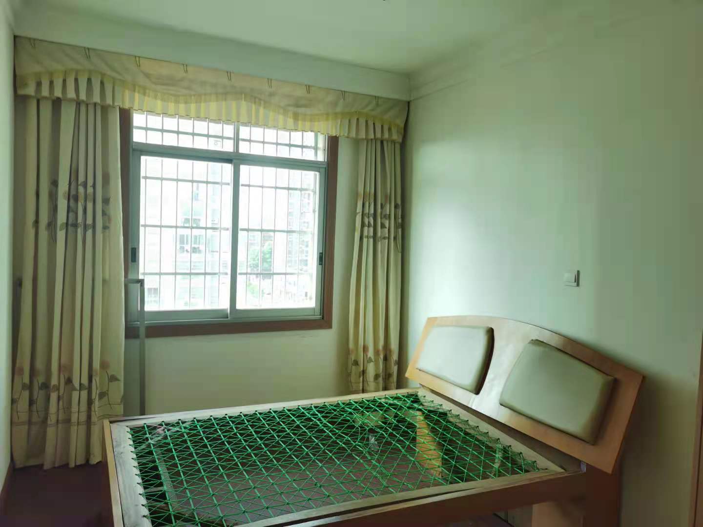 朝阳办事处江家坪居委会(鸿业小区) 4室2厅2卫 1200.0元/月 朝阳办事处江家坪居委会(鸿业小区) 4室2厅2卫 1200.0元/月室内图