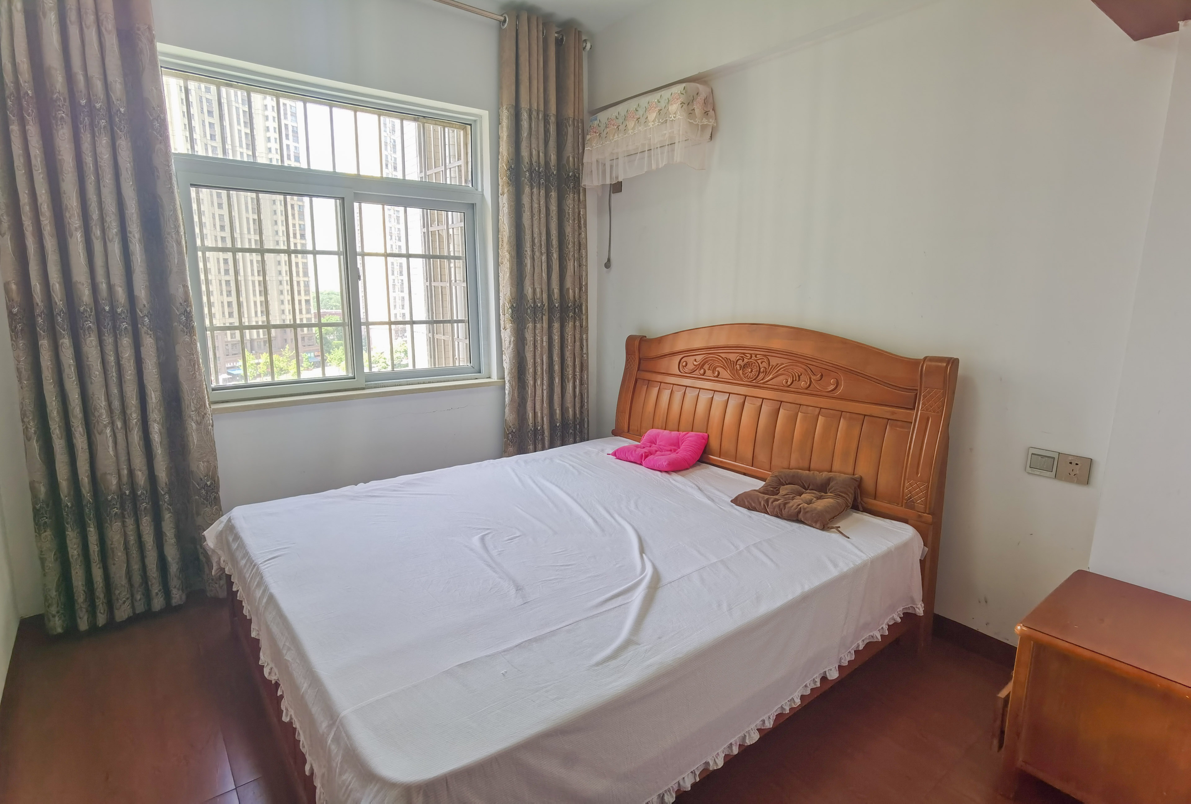 香博堡 3室2厅2卫 50.0万 香博堡 3室2厅2卫 50.0万客厅