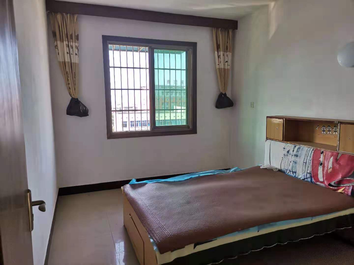 银都新村 3室2厅2卫 1100.0元/月 银都新村 3室2厅2卫 1100.0元/月室内图