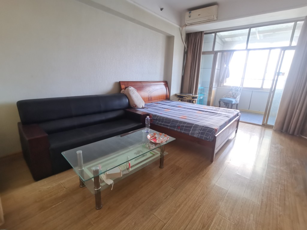 和平路行政公馆  1室1厅1卫    1500.0元/月 和平路行政公馆  1室1厅1卫    1500.0元/月室内图