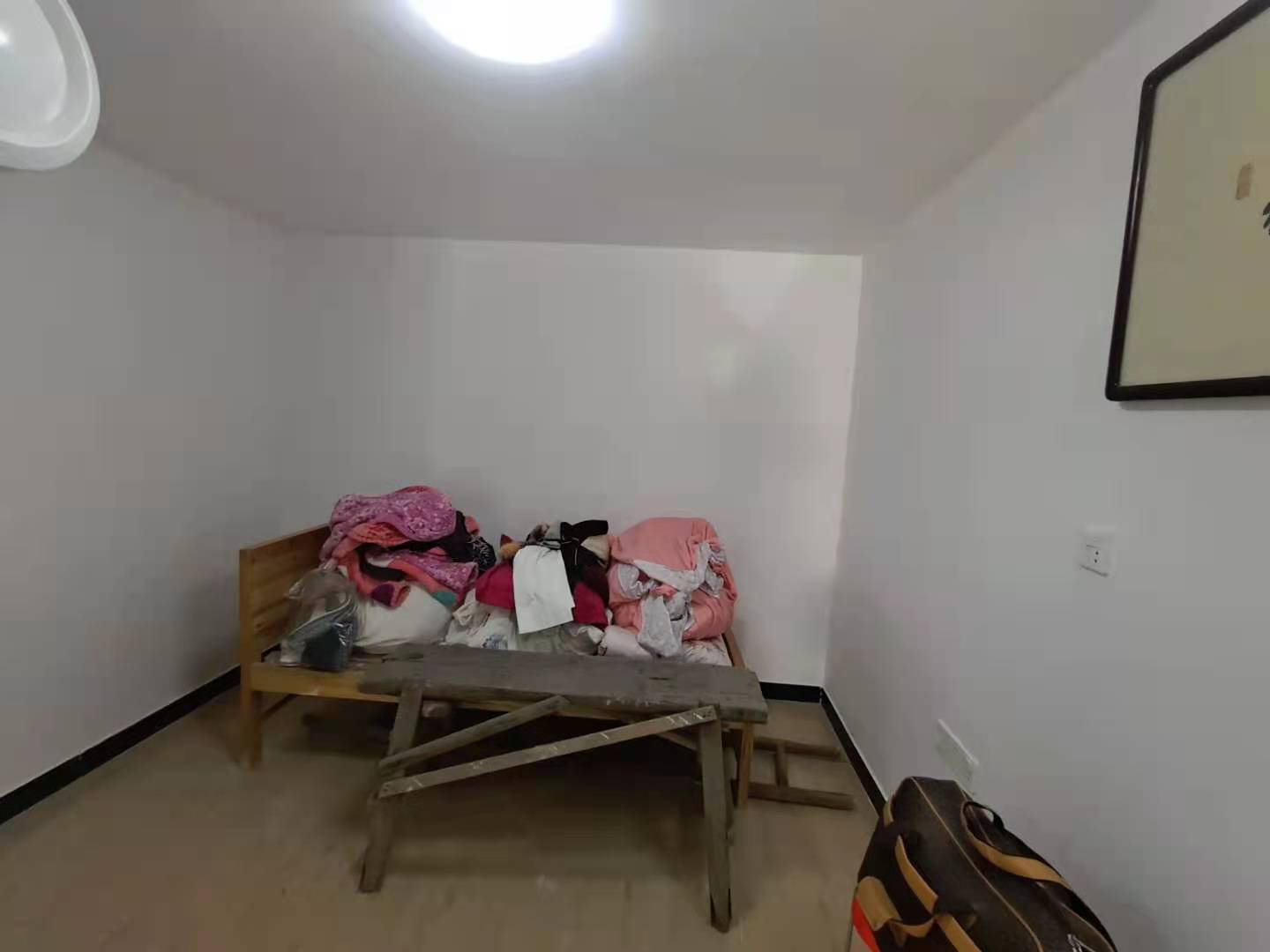 红旗小区 1室1厅1卫 500.0元/月 红旗小区 1室1厅1卫 500.0元/月室内图