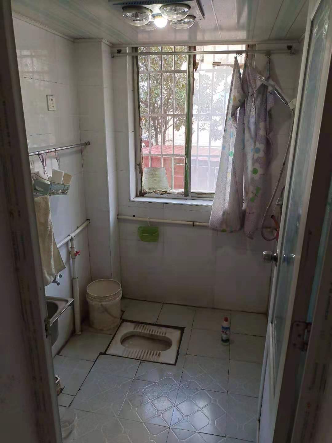 滴水安置小区  3室2厅1卫    900.0元/月 滴水安置小区  3室2厅1卫    900.0元/月室内图