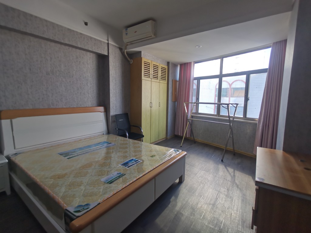 和平路行政公馆 1室1厅1卫 1500.0元/月 和平路行政公馆 1室1厅1卫 1500.0元/月室内图