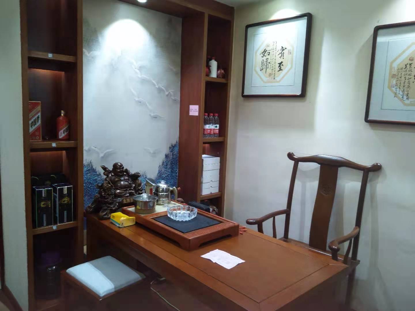 雅香苑  3室2厅2卫    1500.0元/月 雅香苑  3室2厅2卫    1500.0元/月室内图