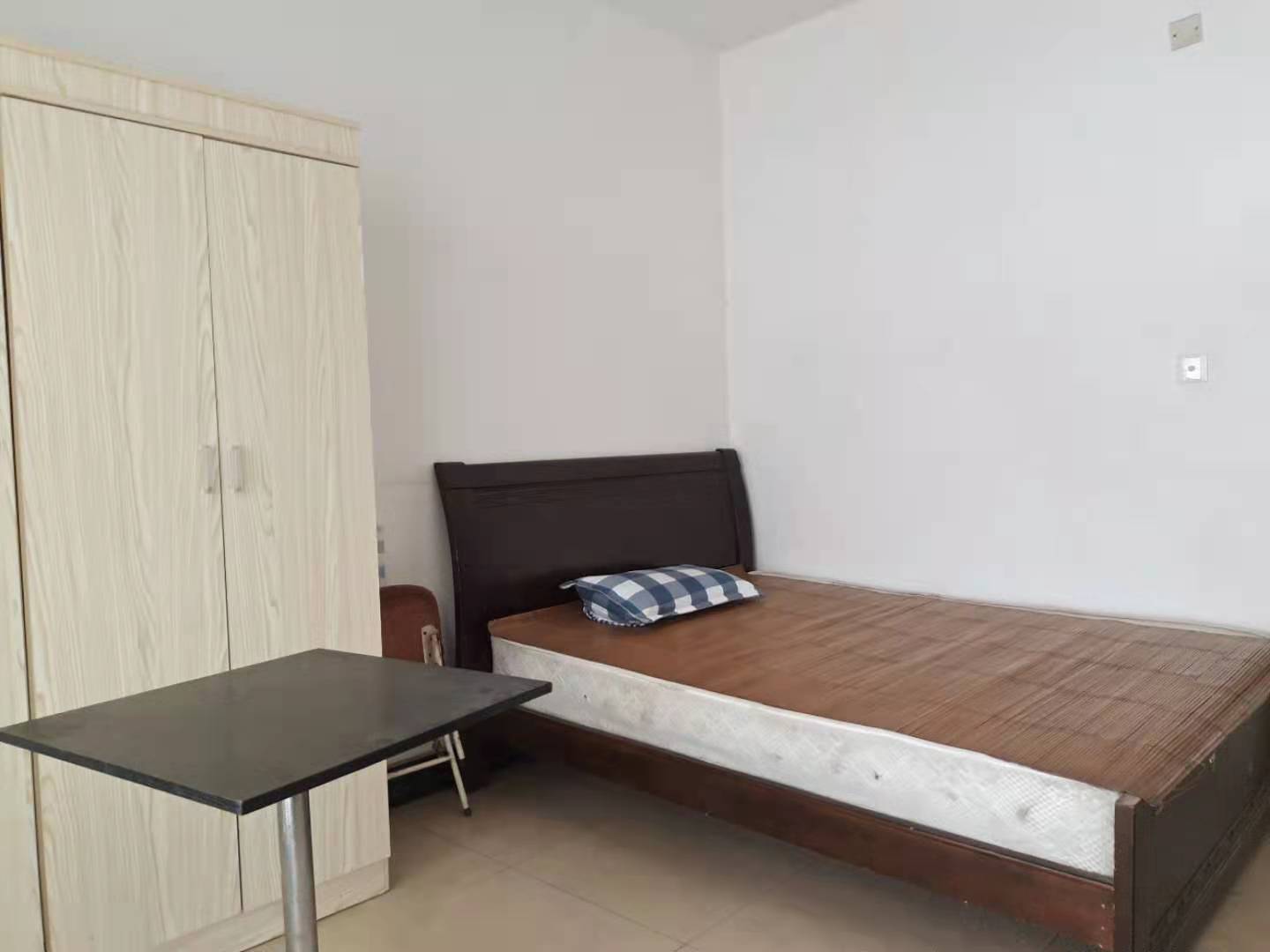 滴水安置小区  3室2厅1卫    900.0元/月 滴水安置小区  3室2厅1卫    900.0元/月室内图