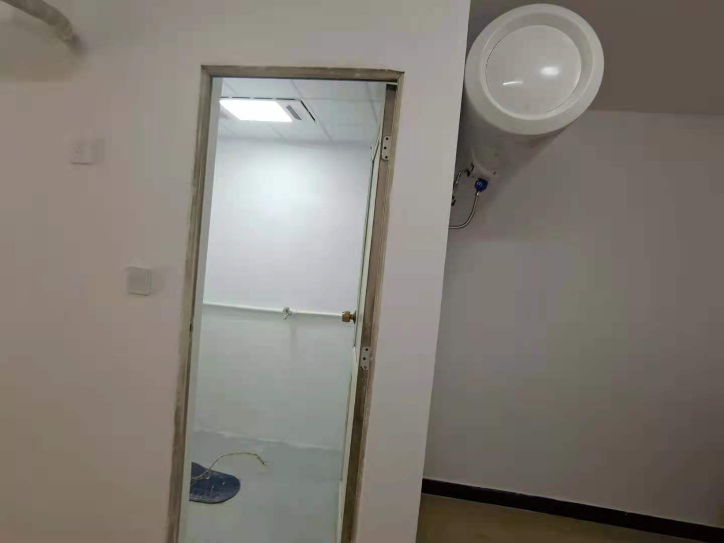 红旗小区 1室1厅1卫 500.0元/月 红旗小区 1室1厅1卫 500.0元/月室内图