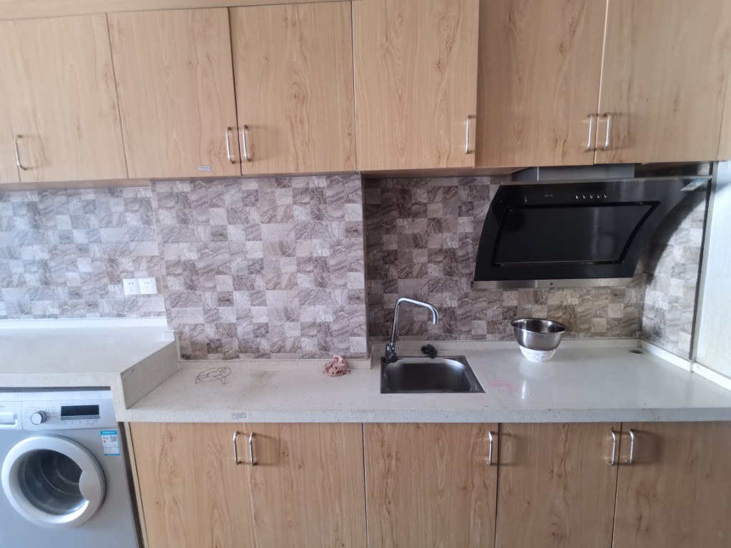 和平路行政公馆  1室1厅1卫    1500.0元/月 和平路行政公馆  1室1厅1卫    1500.0元/月室内图