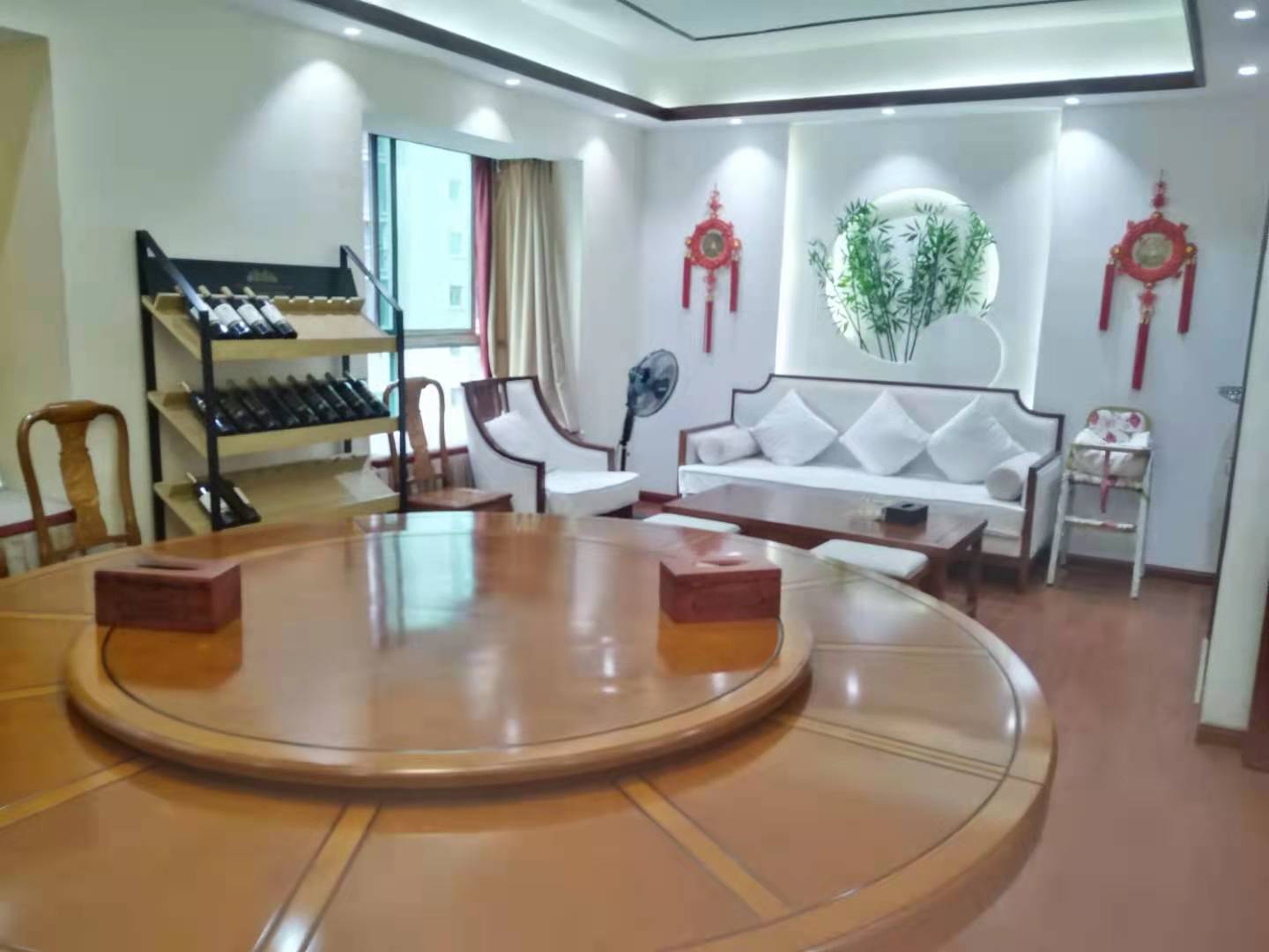 雅香苑  3室2厅2卫    1500.0元/月 雅香苑  3室2厅2卫    1500.0元/月室内图