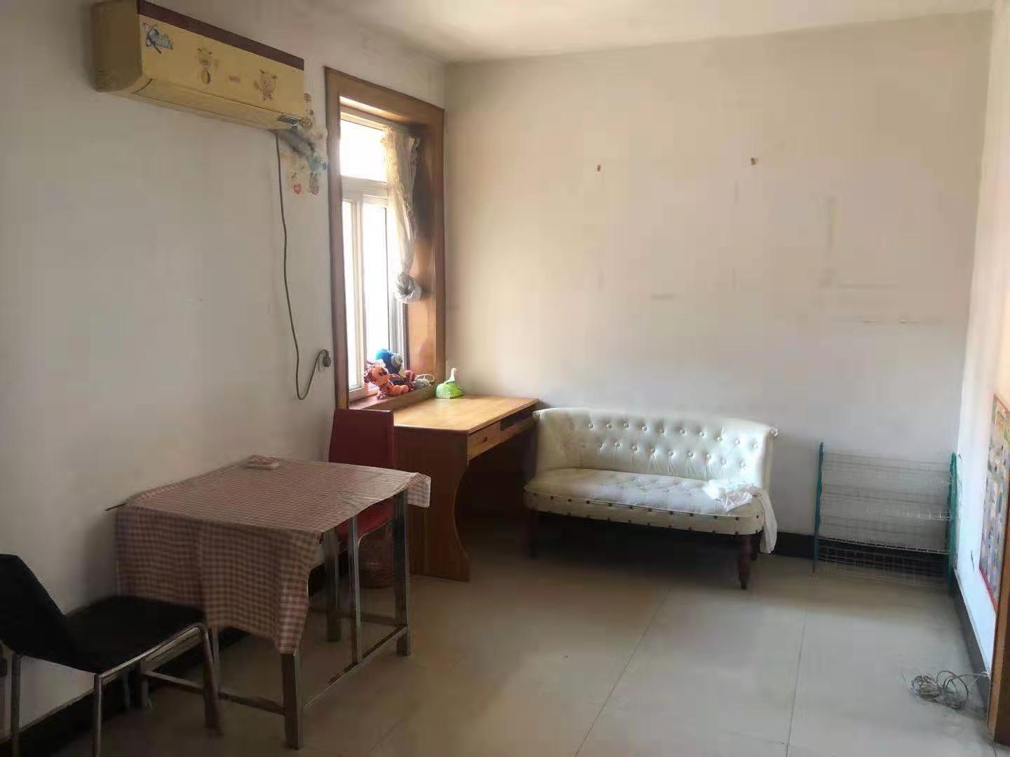 野鸭冲(新屋街) 2室1厅1卫 800.0元/月 野鸭冲(新屋街) 2室1厅1卫 800.0元/月室内图