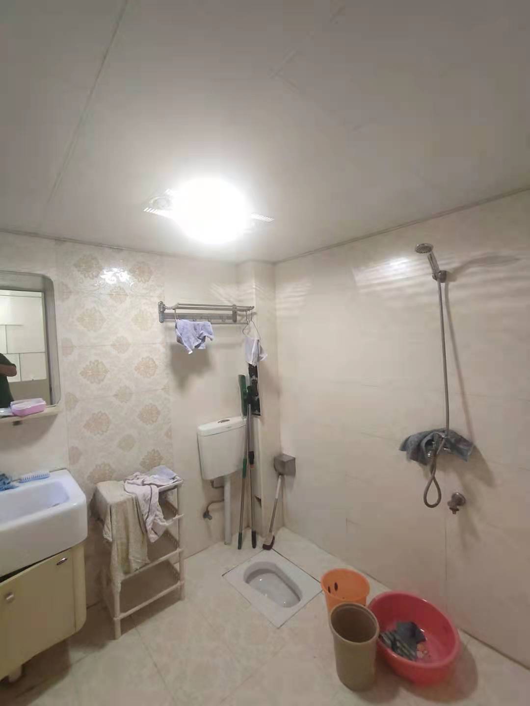 天酬尚都  2室1厅1卫    2200.0元/月 天酬尚都  2室1厅1卫    2200.0元/月室内图