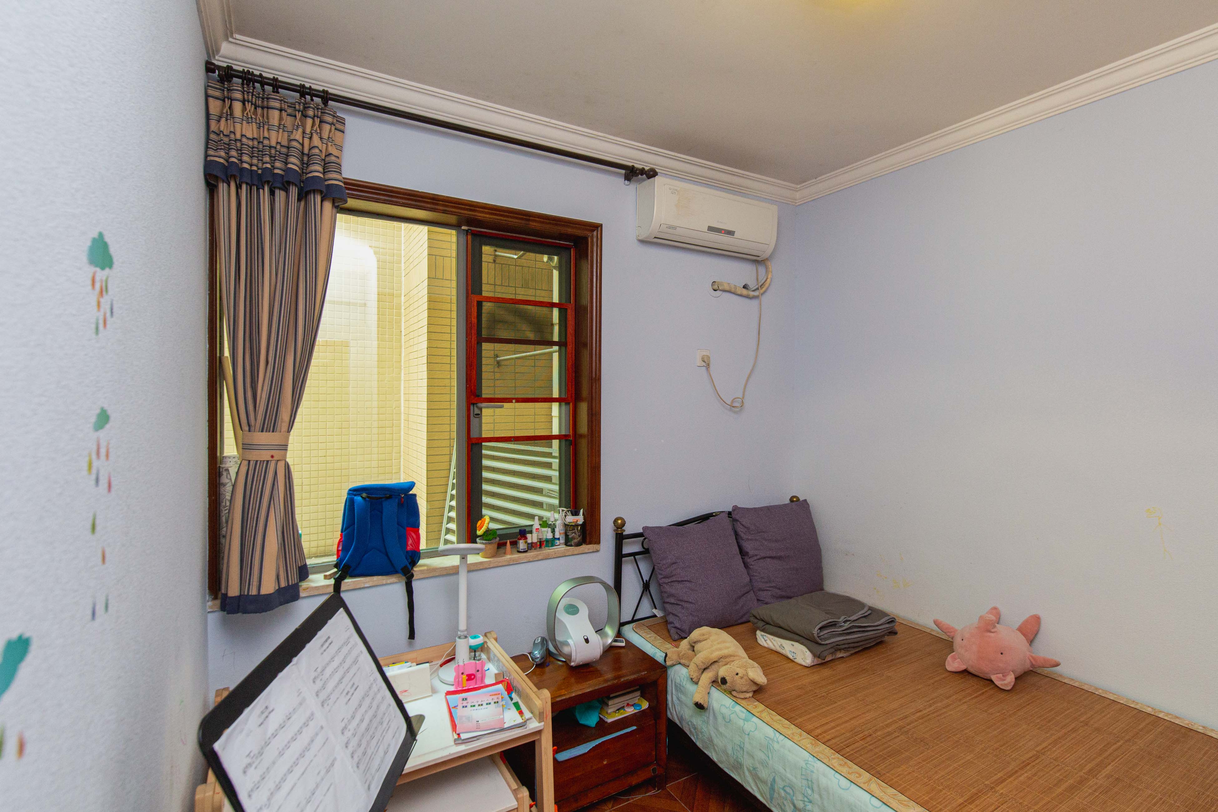 新城新世界一二三期  2室1厅1卫    115.0万卧室