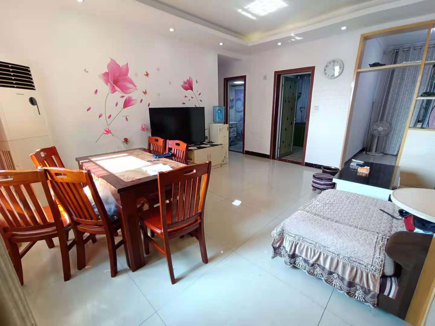 长河广场(待清理)  2室1厅1卫    2000.0元/月 长河广场(待清理)  2室1厅1卫    2000.0元/月室内图