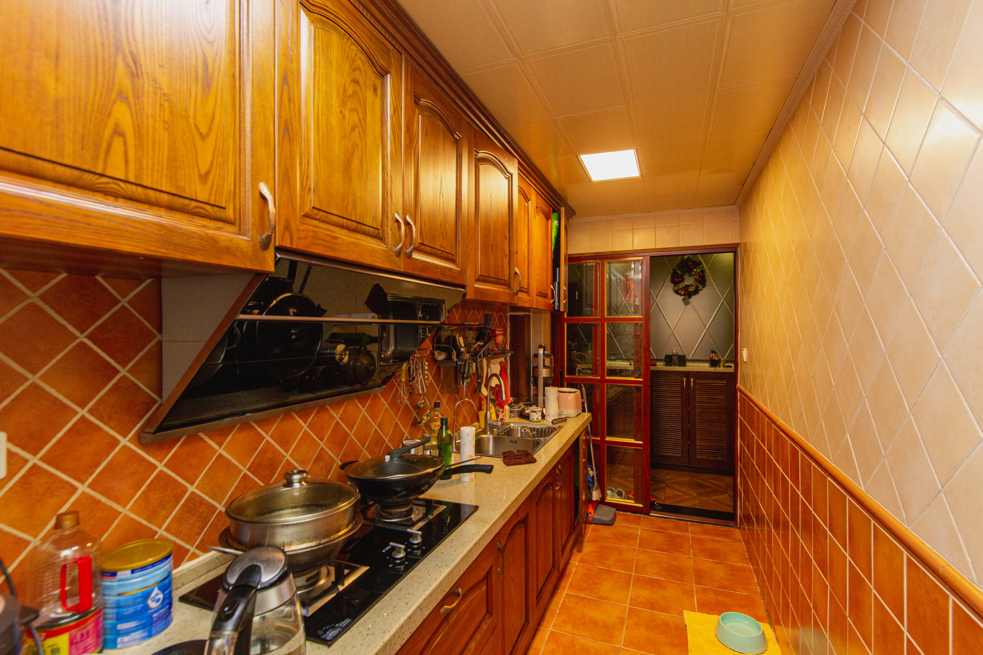 新城新世界一二三期  2室1厅1卫    115.0万厨房