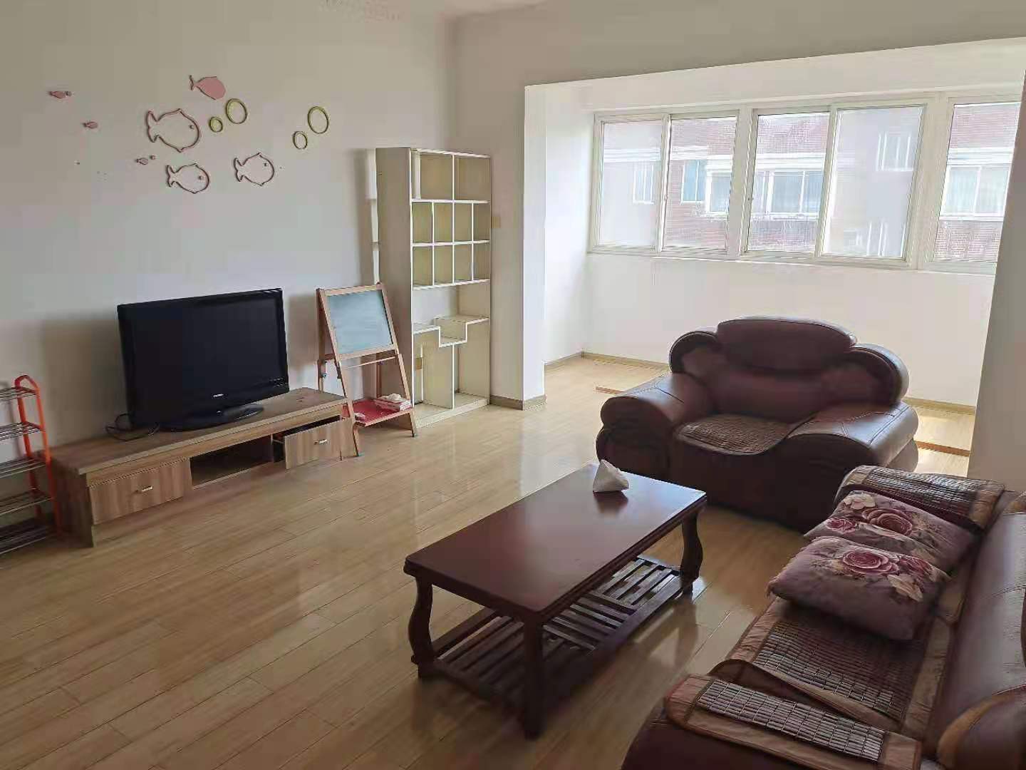 东信花园  3室2厅1卫   1300.00元/月室内图