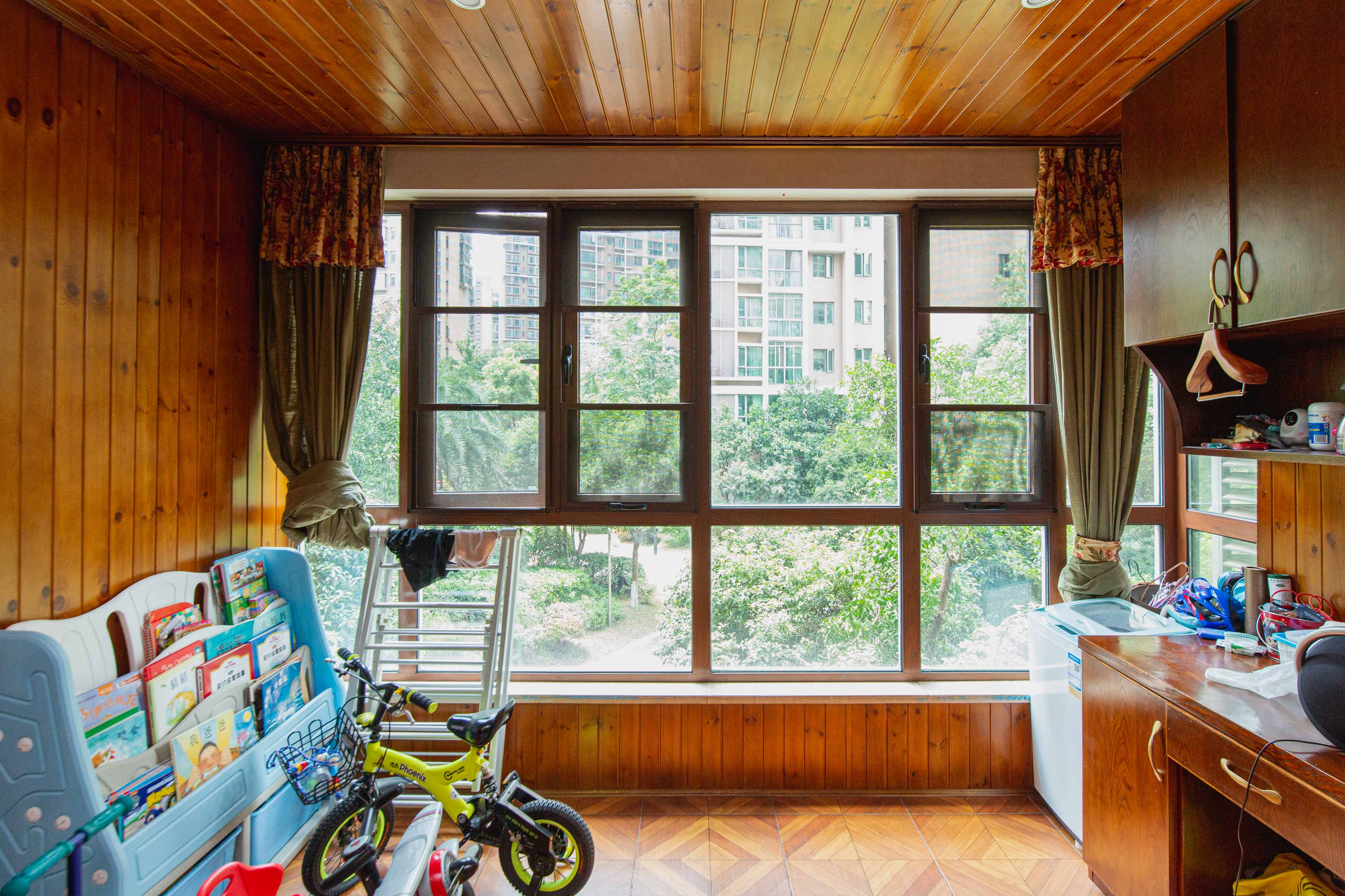 新城新世界一二三期  2室1厅1卫    115.0万阳台