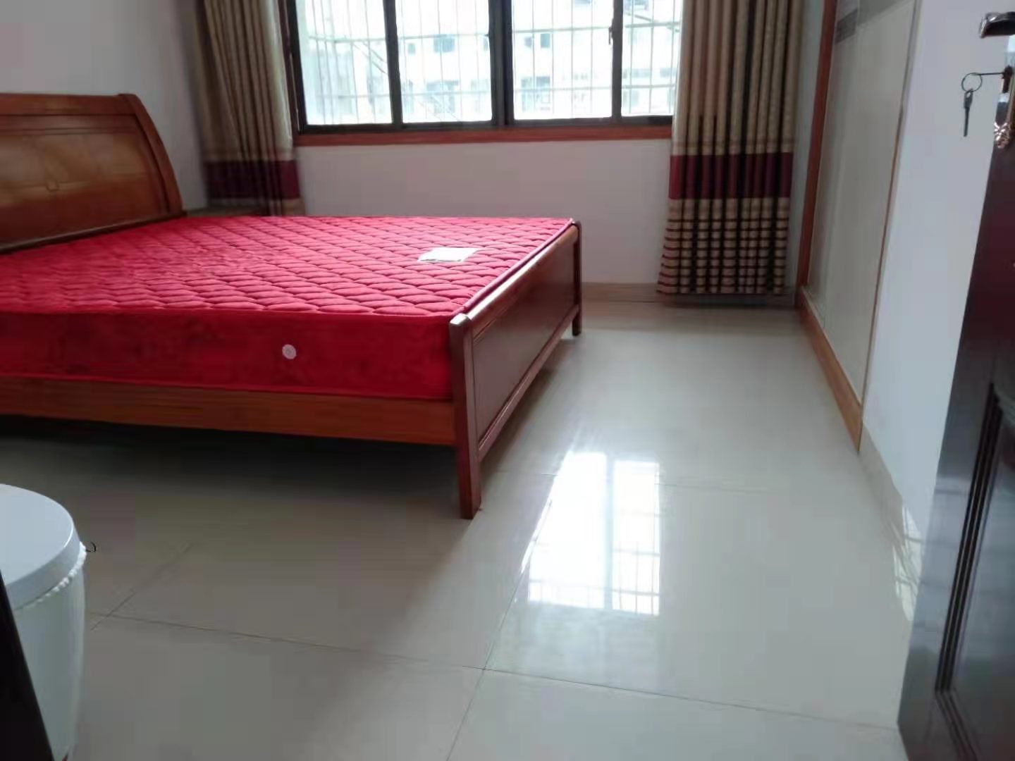 兴益家园小区 3室2厅2卫 1200.0元/月 兴益家园小区 3室2厅2卫 1200.0元/月室内图