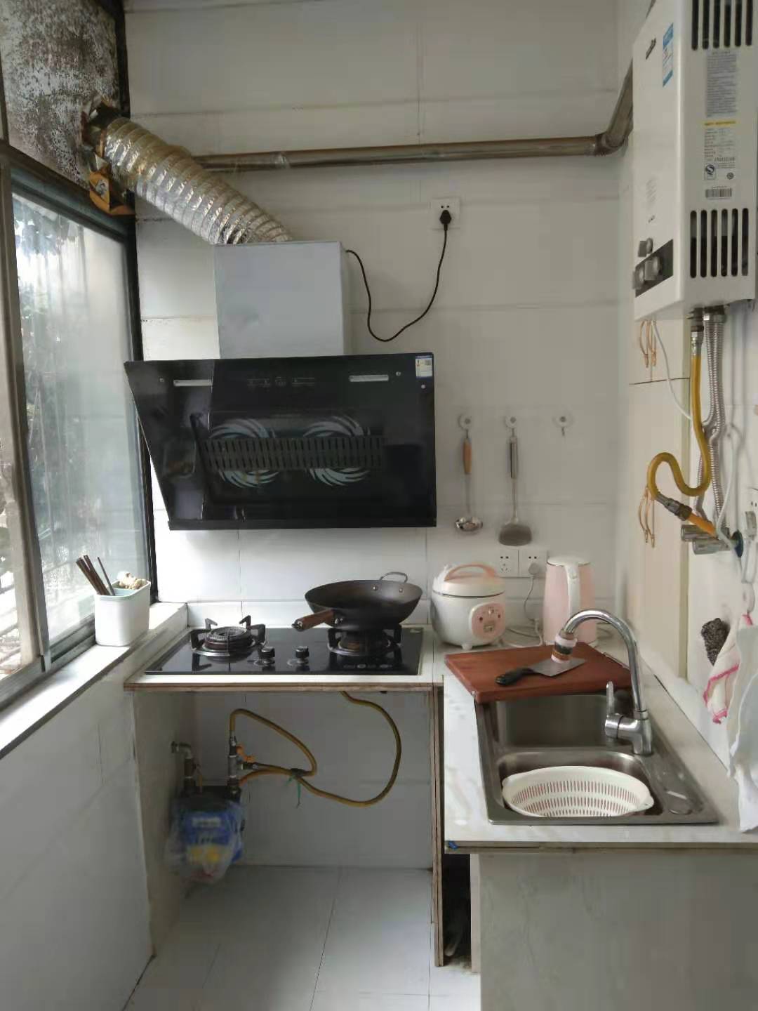 桃花仑工商银行家属区 2室1厅1卫 1200.0元/月 桃花仑工商银行家属区 2室1厅1卫 1200.0元/月室内图