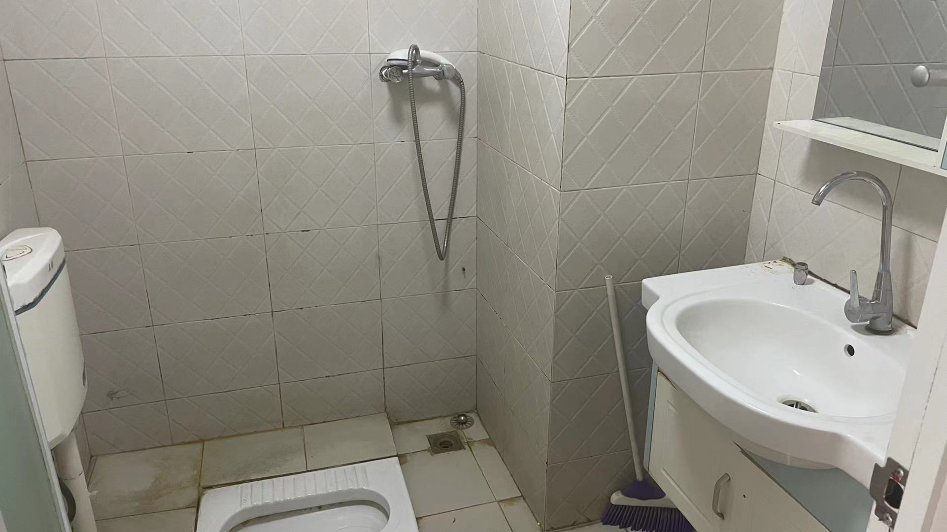 光华揽胜 1室1厅1卫 1600.0元/月 光华揽胜 1室1厅1卫 1600.0元/月室内图