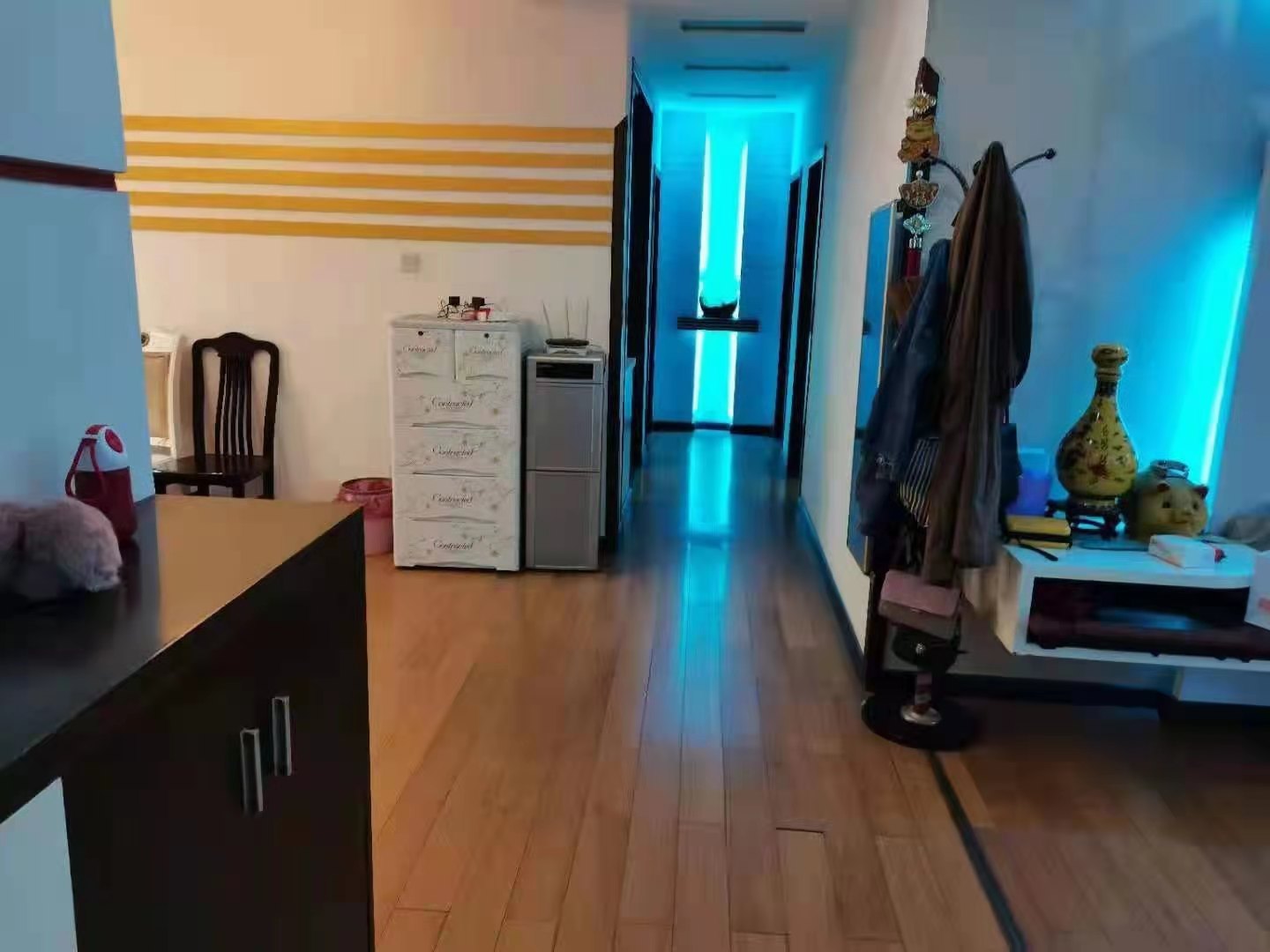 碧水馨城 3室2厅2卫 63.8万 碧水馨城 3室2厅2卫 63.8万客厅