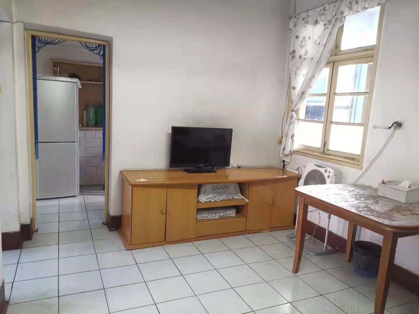 烟厂二区(芙蓉生活二区) 2室2厅1卫 1200.0元/月 烟厂二区(芙蓉生活二区) 2室2厅1卫 1200.0元/月室内图