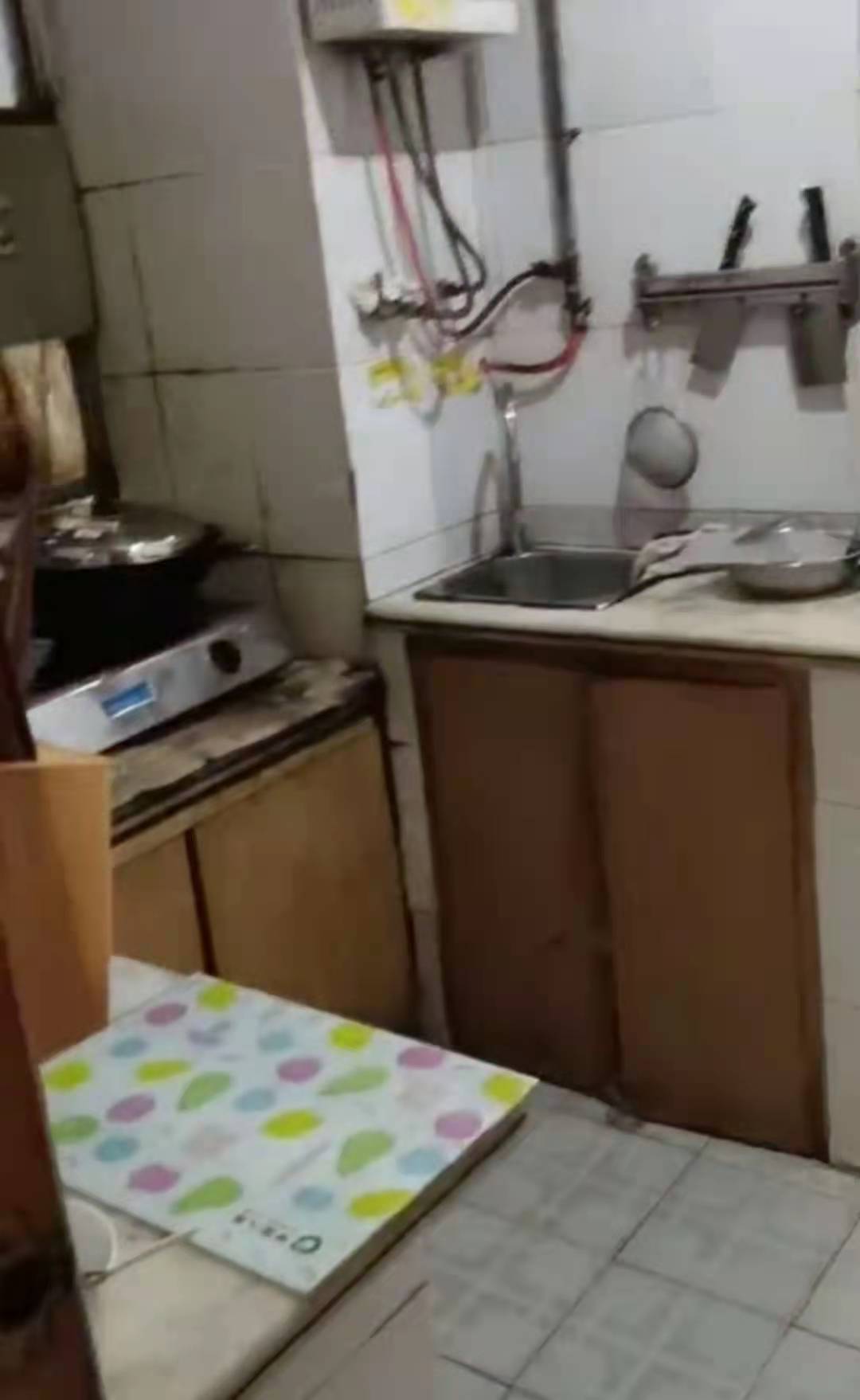 红旗村 2室2厅1卫 1000.0元/月 红旗村 2室2厅1卫 1000.0元/月室内图