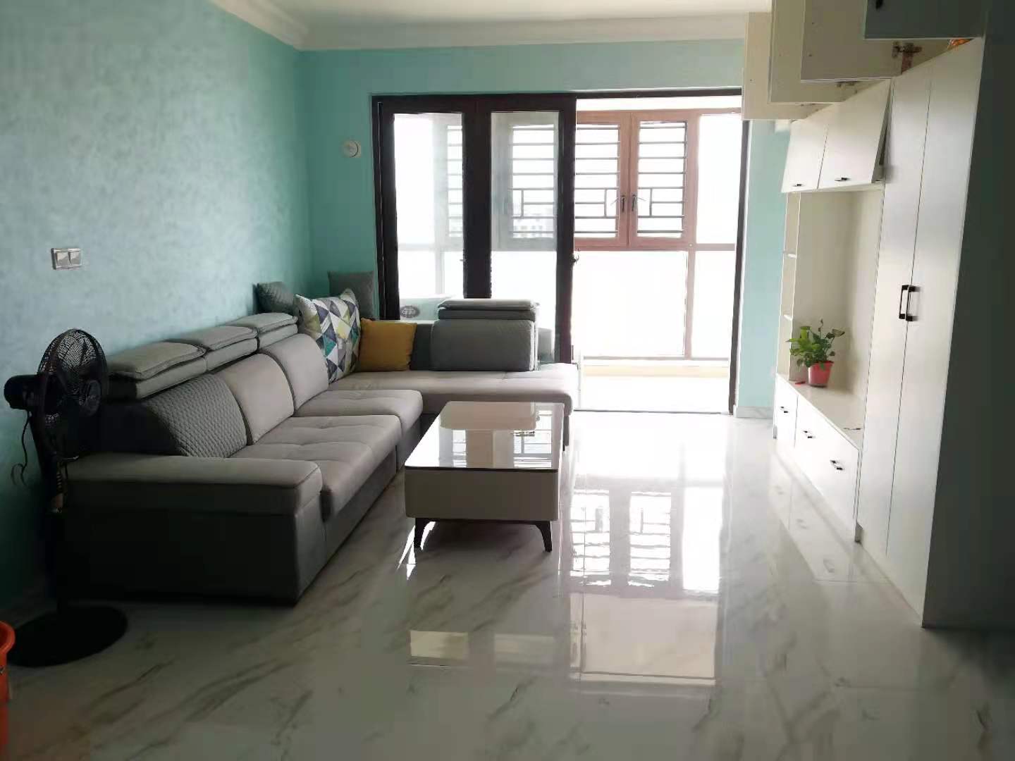 碧桂园麓府 3室2厅2卫 2500.0元/月 碧桂园麓府 3室2厅2卫 2500.0元/月室内图