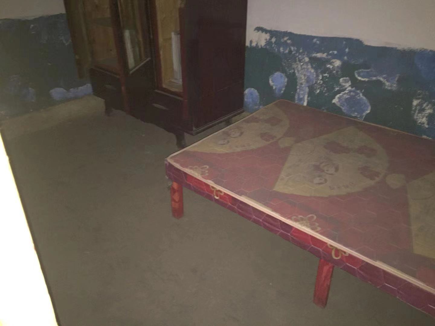 盐业副食小区 3室1厅1卫 45.8万 盐业副食小区 3室1厅1卫 45.8万卧室