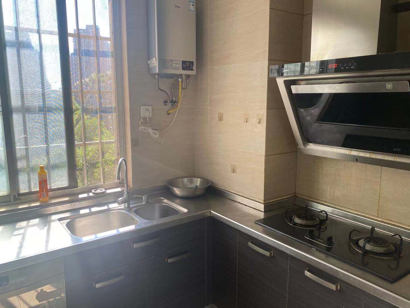 珠江丽园 3室2厅2卫 2000.0元/月 珠江丽园 3室2厅2卫 2000.0元/月室内图