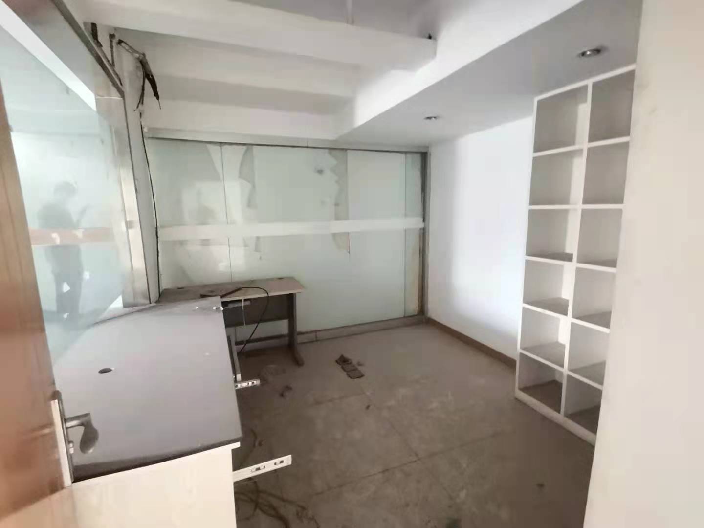 中力企业大厦  1室0厅0卫   14000.00元/月室内图