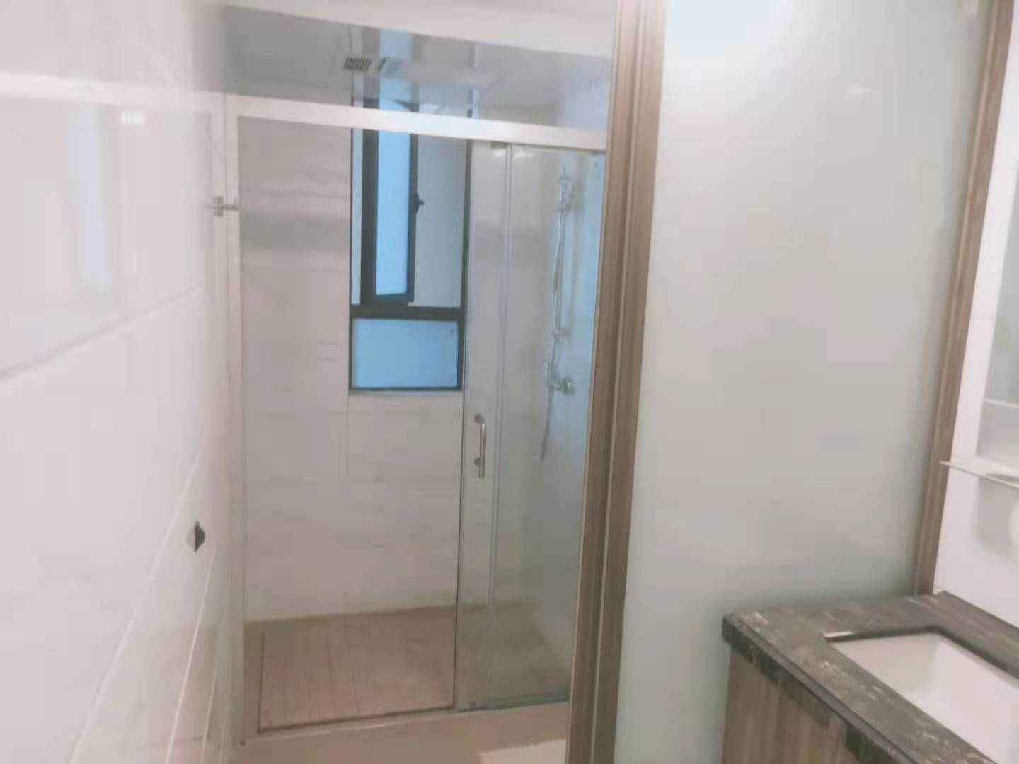 碧桂园梓山府 3室2厅2卫 2000.0元/月 碧桂园梓山府 3室2厅2卫 2000.0元/月室内图