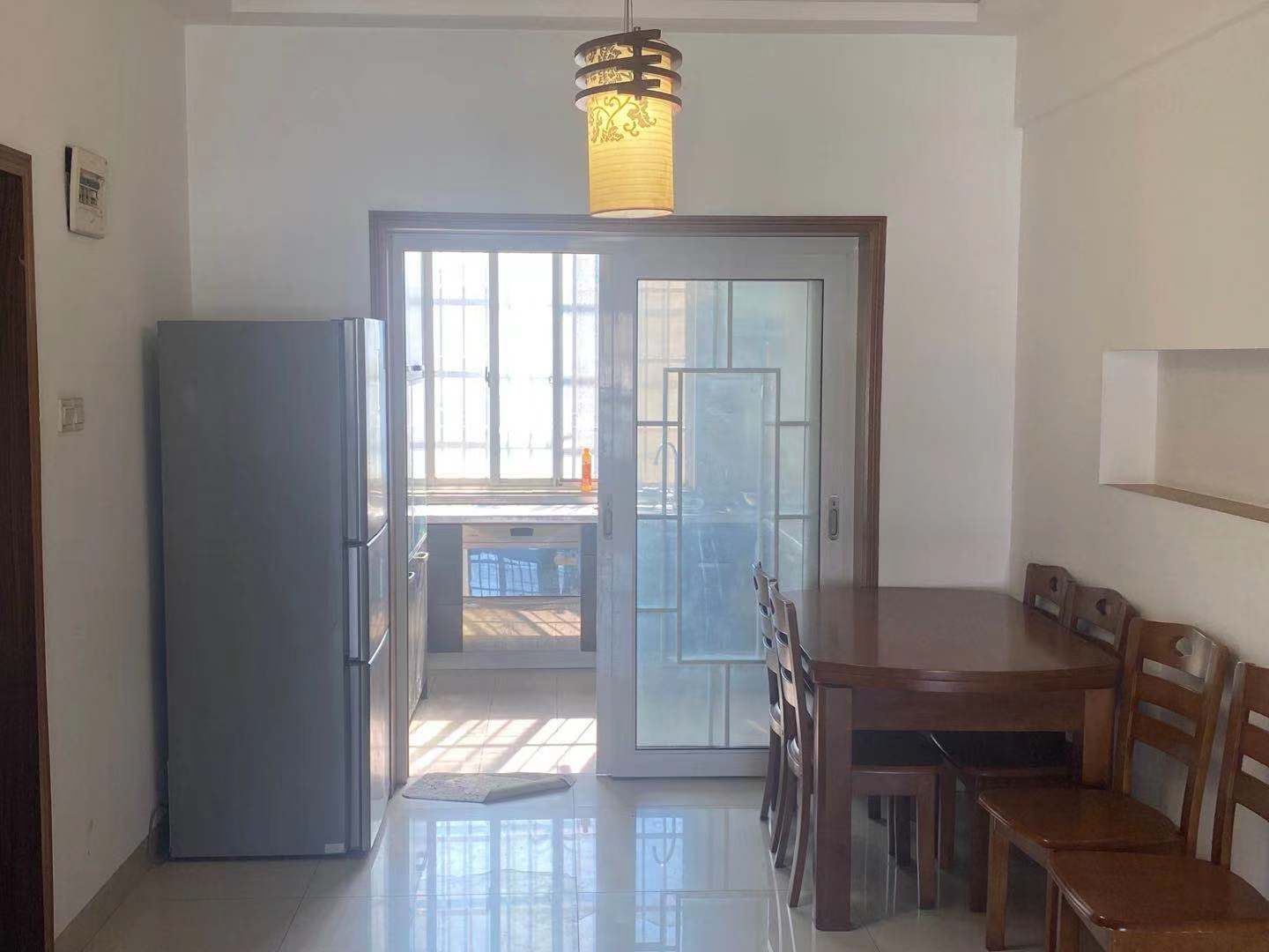 珠江丽园 3室2厅2卫 2000.0元/月 珠江丽园 3室2厅2卫 2000.0元/月室内图