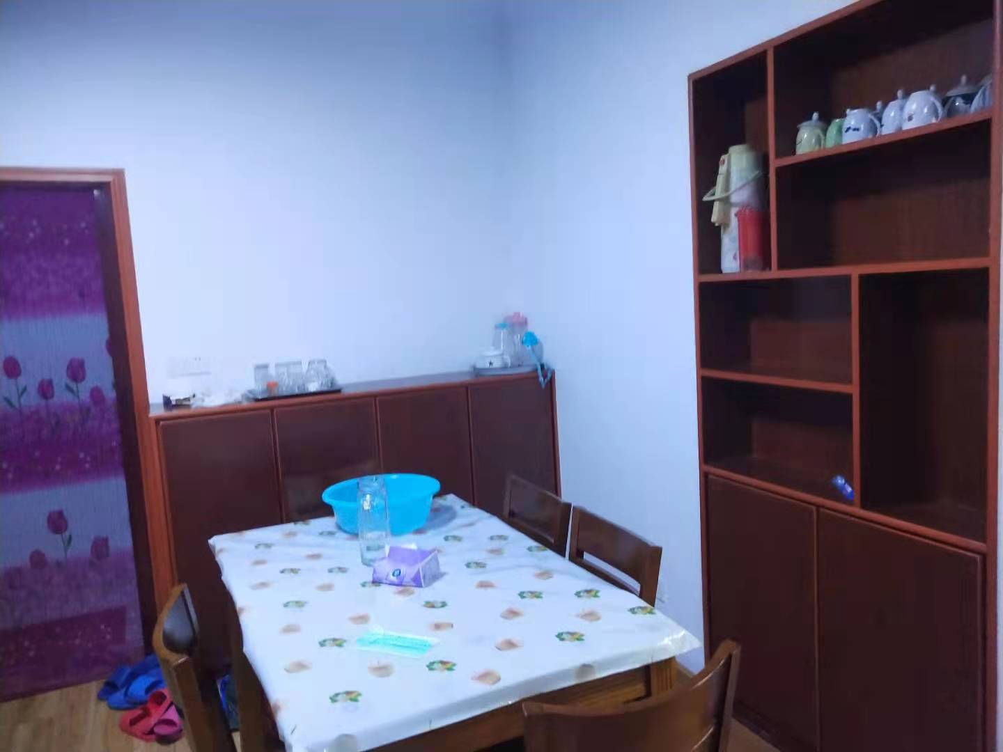 桃花里 2室2厅1卫 1800.0元/月 桃花里 2室2厅1卫 1800.0元/月室内图