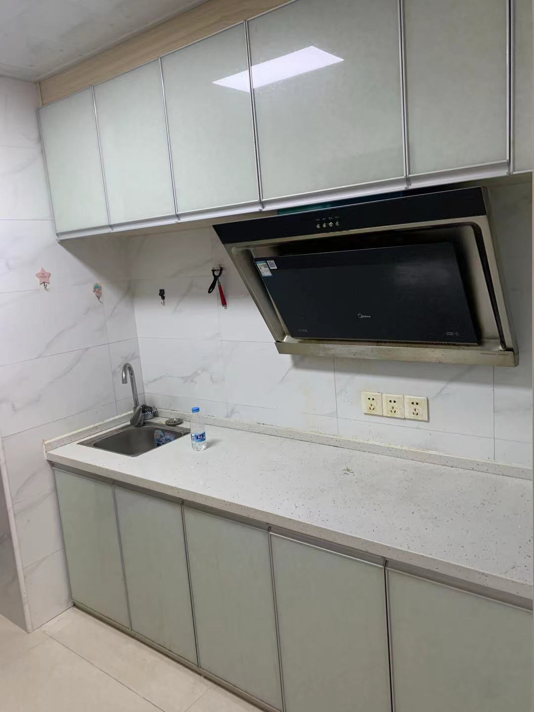 御江帝景 1室1厅1卫 1300.0元/月 御江帝景 1室1厅1卫 1300.0元/月室内图