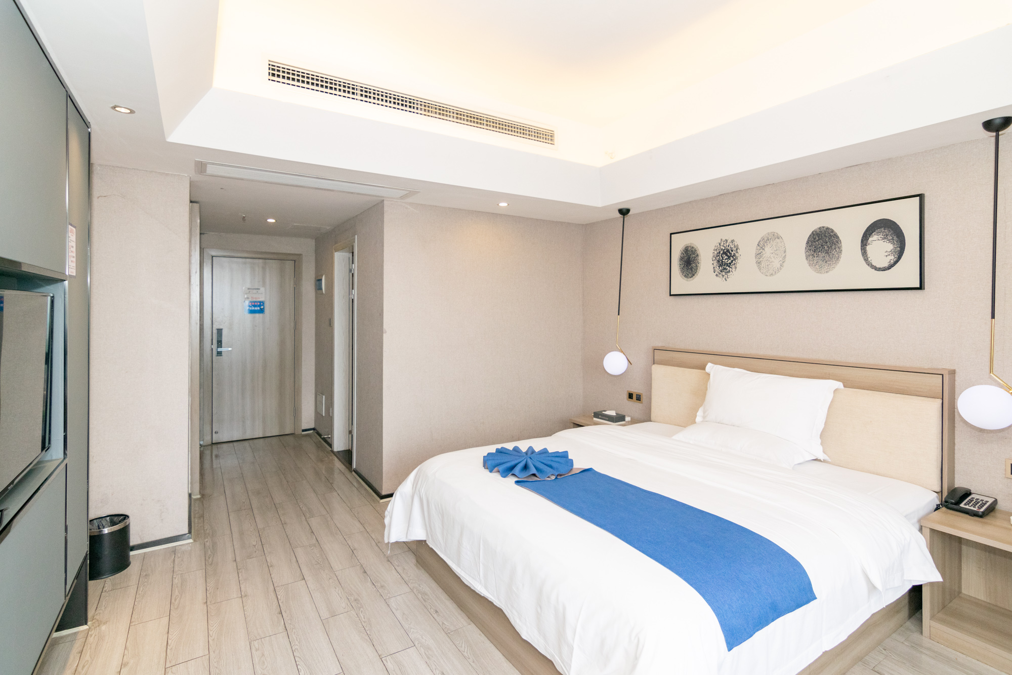 城市时光  1室1厅1卫   28.00万其他