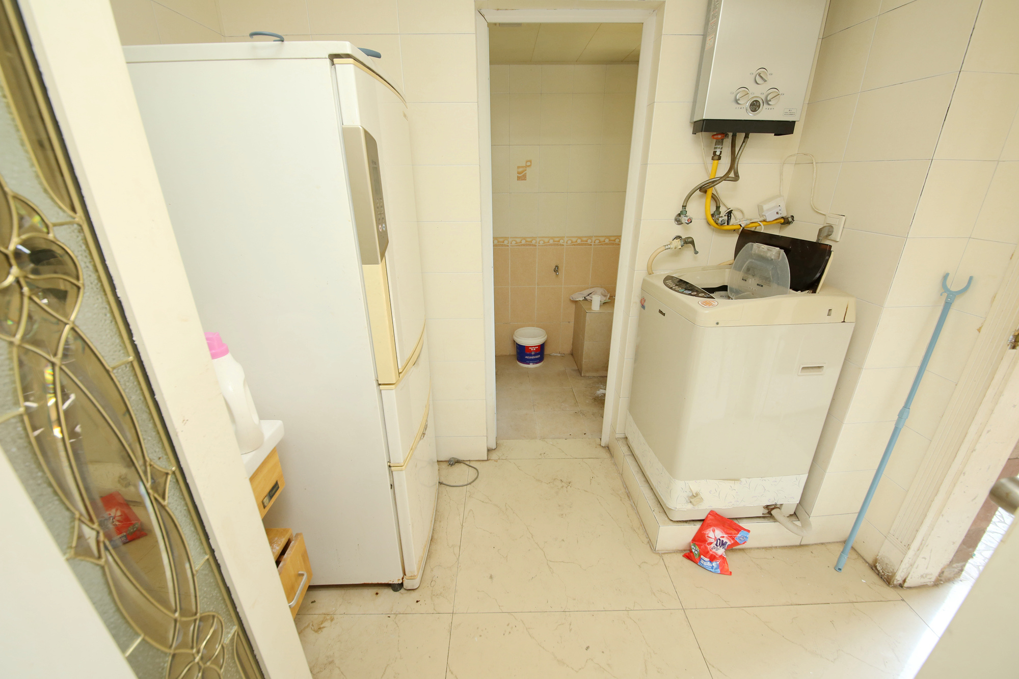 金色华庭  3室2厅1卫    177.0万卫生间