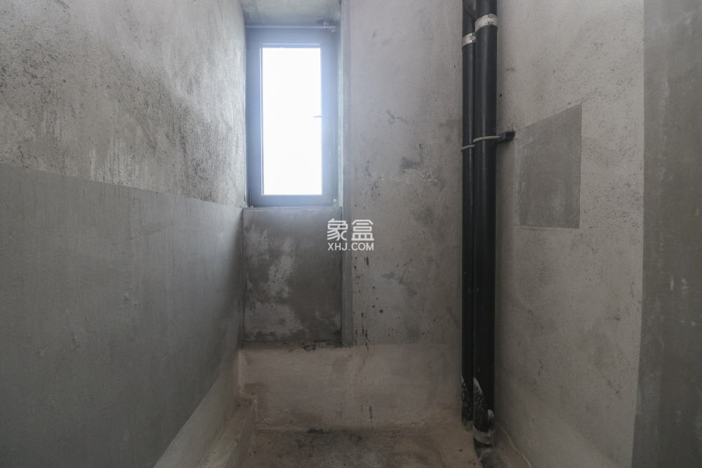 遠(yuǎn)洋外灘壹號(hào)  4室2廳2衛(wèi)   388.00萬(wàn)