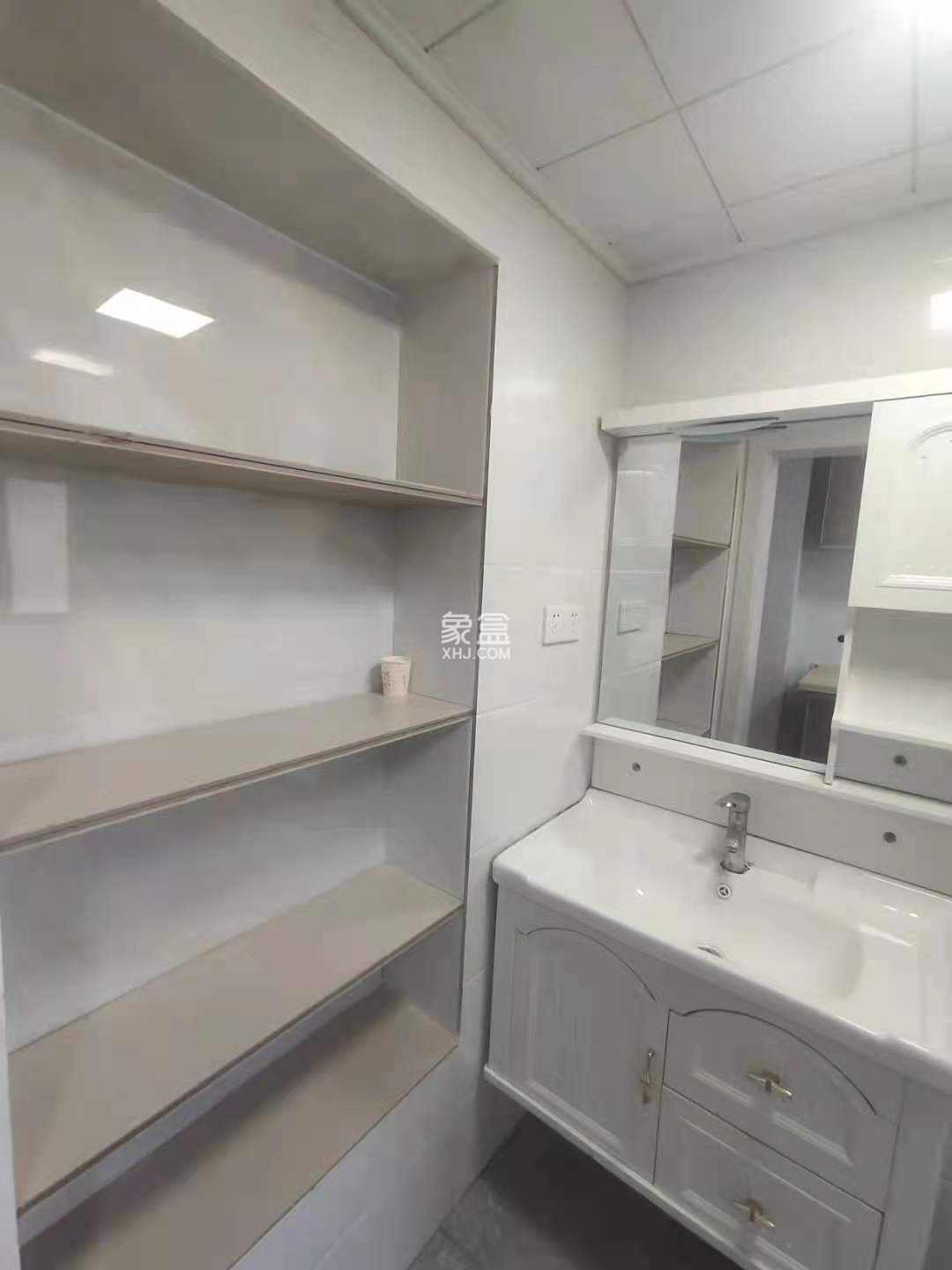 金柘北区  3室2厅1卫    1600.0元/月 金柘北区  3室2厅1卫    1600.0元/月室内图