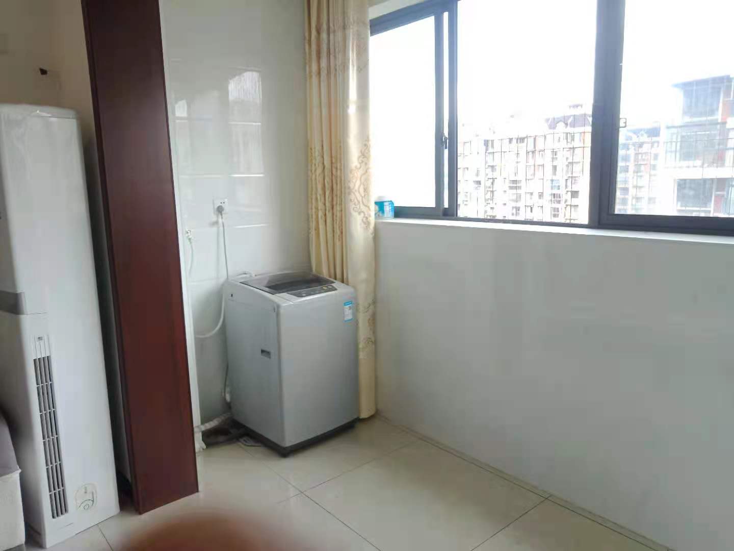 愉景湾东域  3室2厅1卫   1800.00元/月室内图