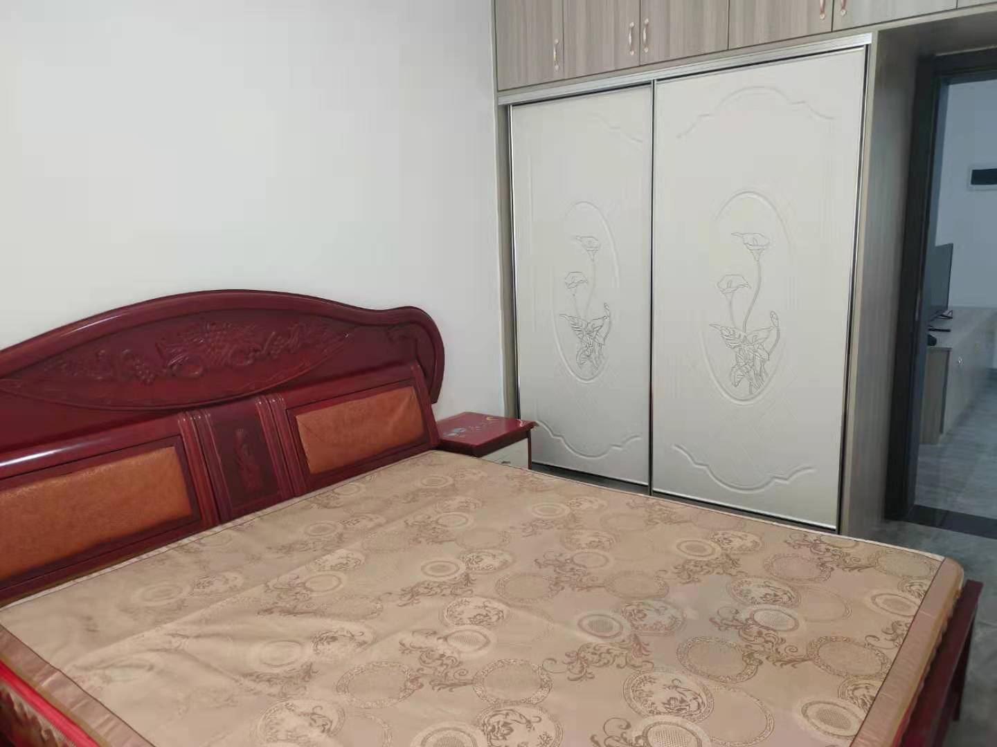 金柘小区  2室2厅1卫    1500.0元/月 金柘小区  2室2厅1卫    1500.0元/月室内图