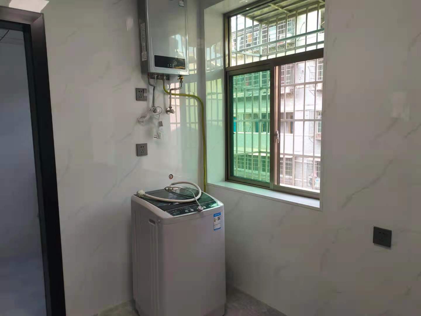 金柘小区  2室2厅1卫    1500.0元/月 金柘小区  2室2厅1卫    1500.0元/月室内图