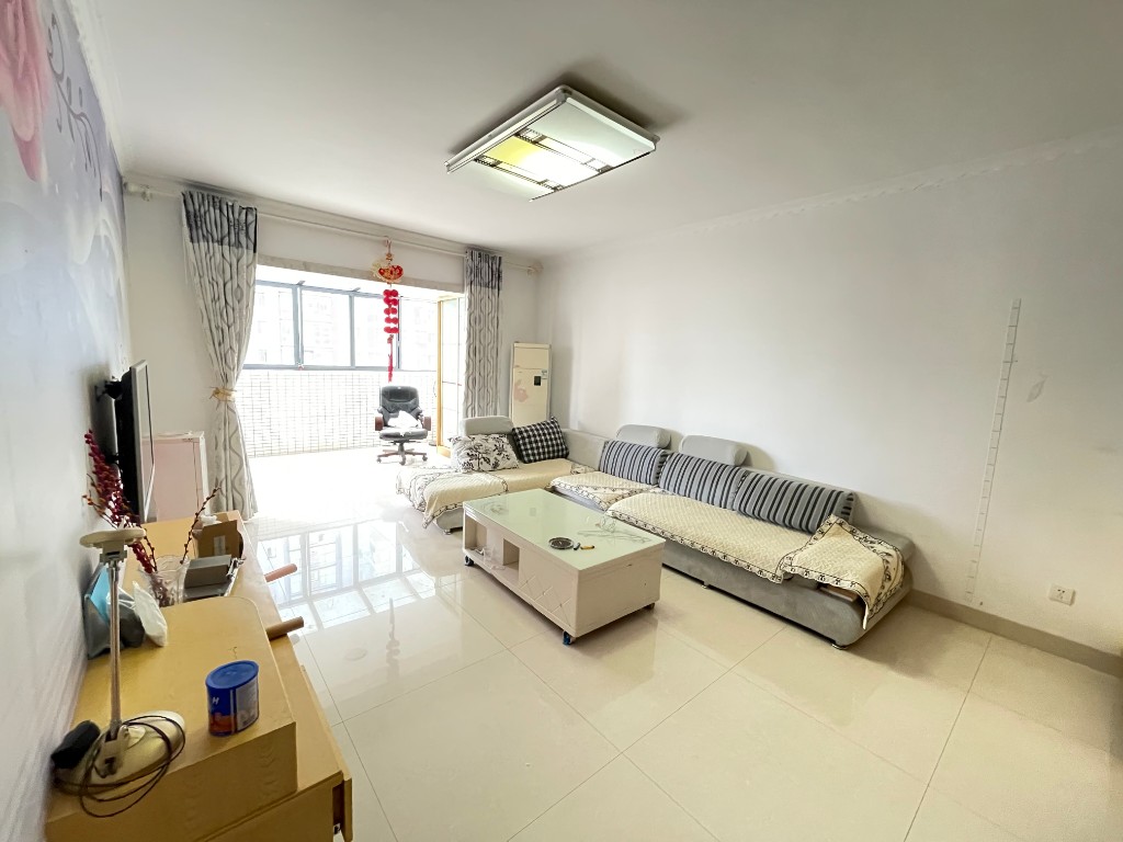 愉景湾东域 3室2厅1卫 1900.0元/月 愉景湾东域 3室2厅1卫 1900.0元/月室内图