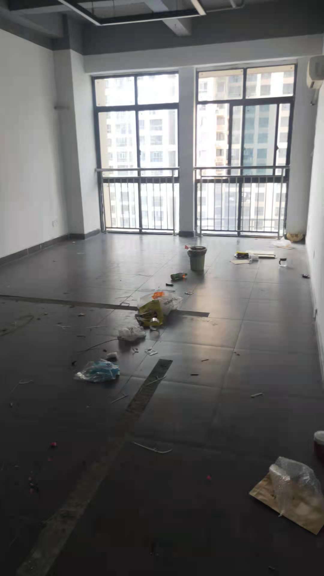 融冠亲城50写字楼 1室1厅1卫 2000.0元/月 融冠亲城50写字楼 1室1厅1卫 2000.0元/月室内图