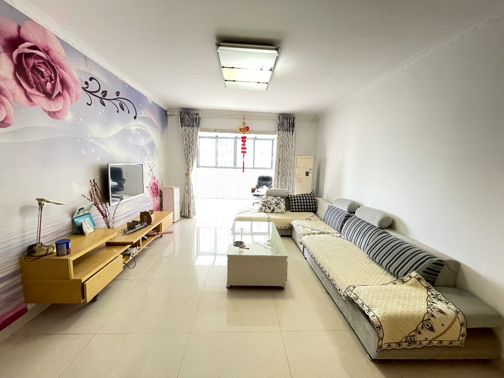 愉景湾东域 3室2厅1卫 1900.0元/月 愉景湾东域 3室2厅1卫 1900.0元/月室内图