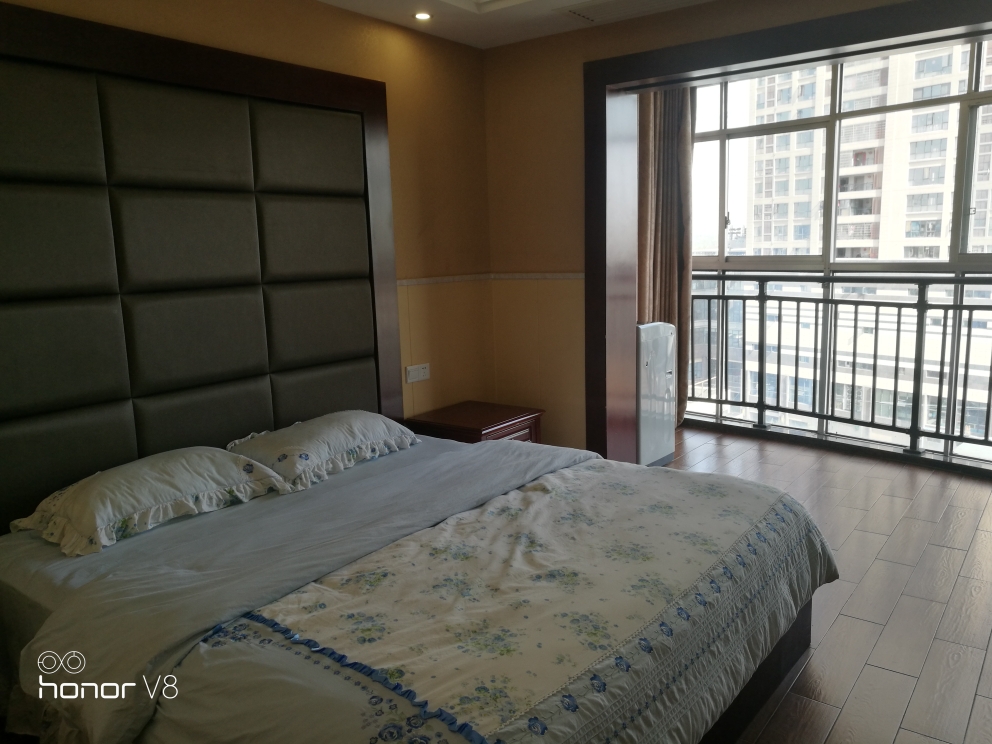 八方茗苑  1室1厅1卫    32.8万 八方茗苑  1室1厅1卫    32.8万卧室