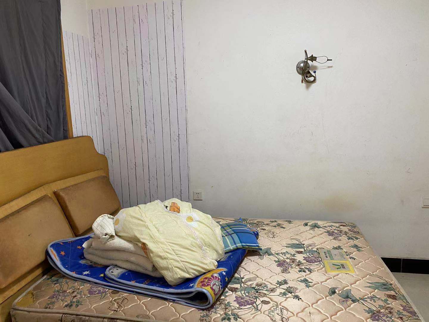 左家塘省税务局宿舍 4室2厅1卫 1700.0元/月 左家塘省税务局宿舍 4室2厅1卫 1700.0元/月室内图