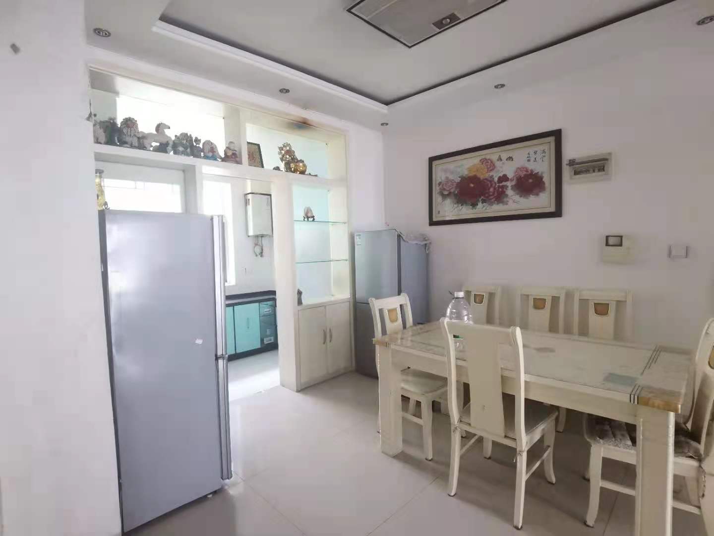 财富小区 3室2厅1卫 1800.0元/月 财富小区 3室2厅1卫 1800.0元/月室内图