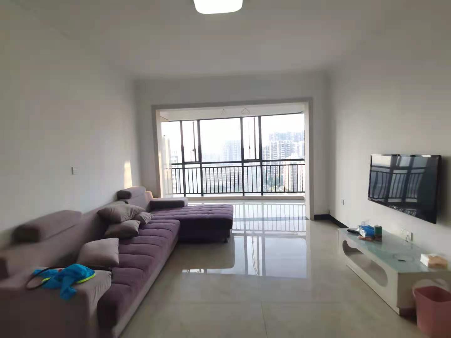 星月都会  3室2厅1卫    2200.0元/月 星月都会  3室2厅1卫    2200.0元/月室内图