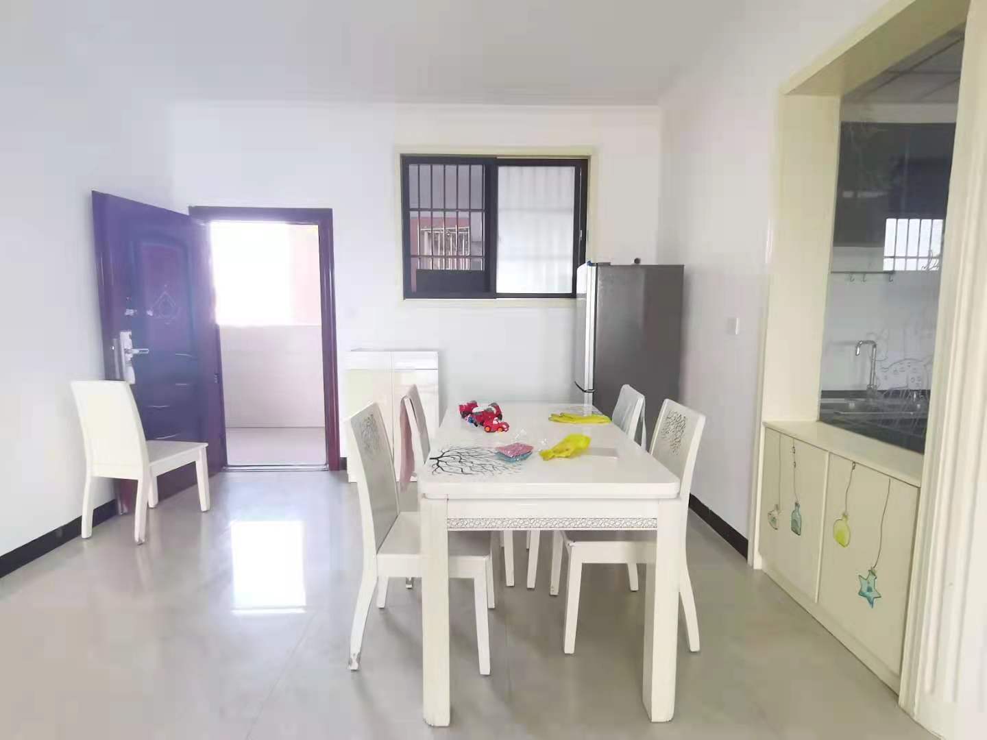 星月都会  3室2厅1卫    2200.0元/月 星月都会  3室2厅1卫    2200.0元/月室内图